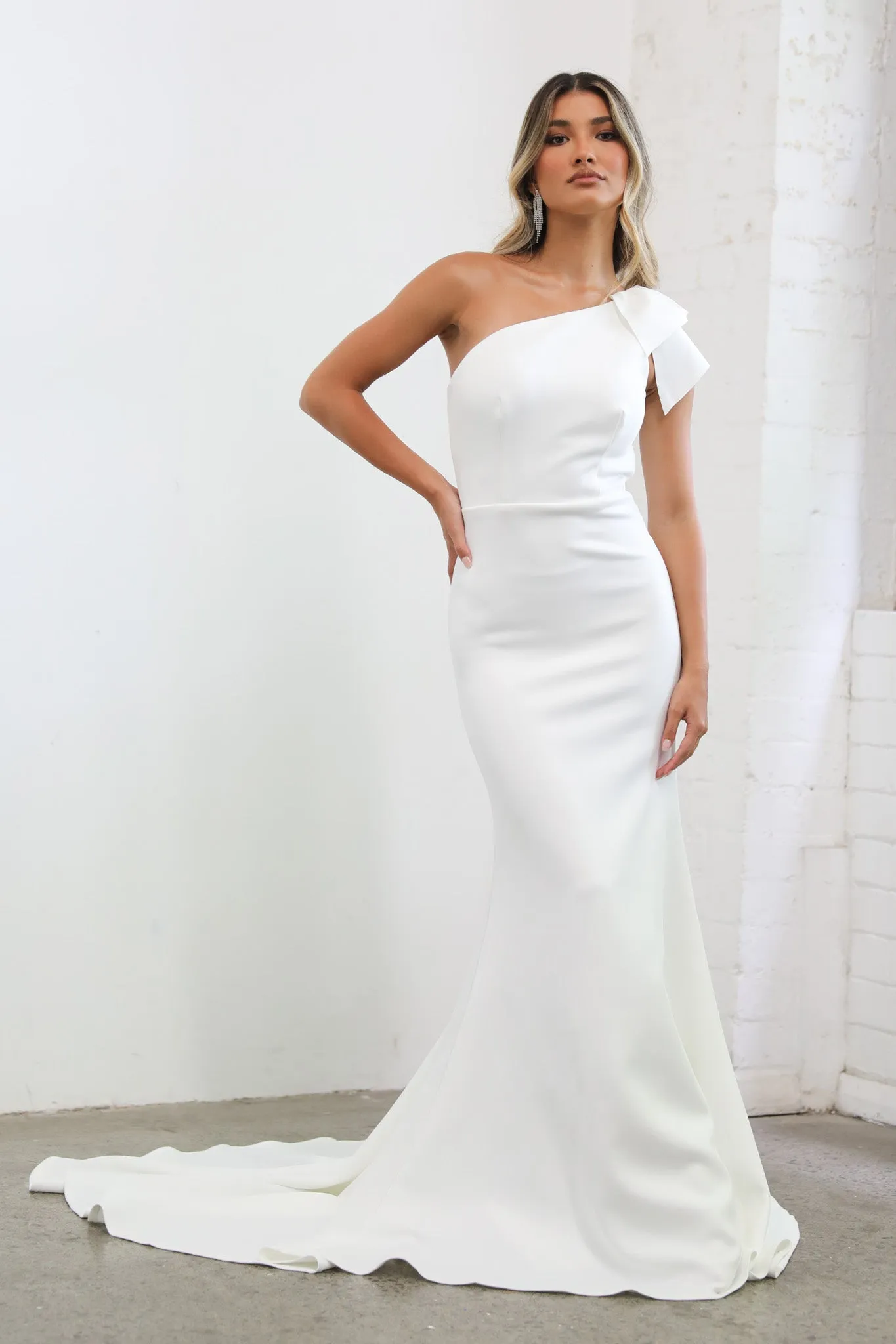 FRANCIE One Shoulder Crepe Gown - Ivory